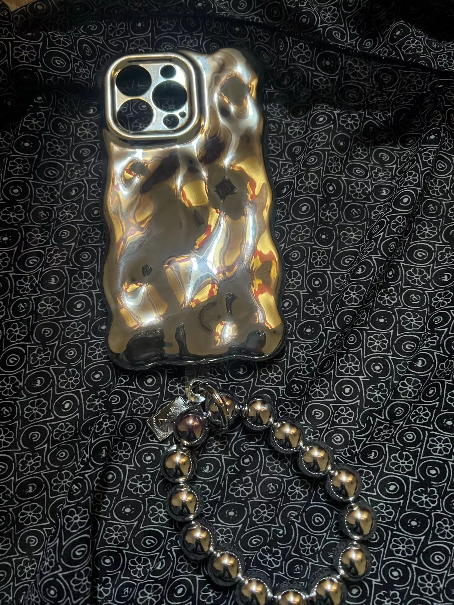 Luxury Apple iPhone Case, MagSafe Compatible, Camera Lens and Screen Protection, Ultra Thin, Shockproof, Magnetic, Full All Around Protection, Meteorite Bracelet Cover